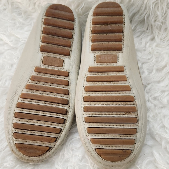 Boys Moccasins (Sz 33) light beige. All leather. Pre-owned. - Picture 6 of 8